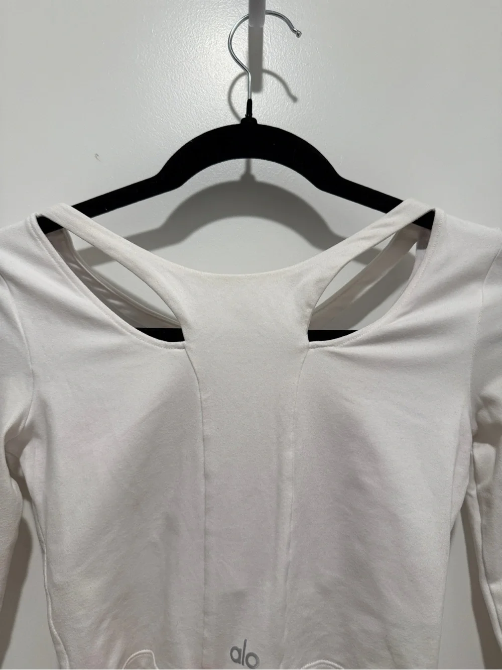 ALO Yoga White Long-Sleeve Cutout Crop Top